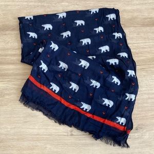 Polar bear heart scarf